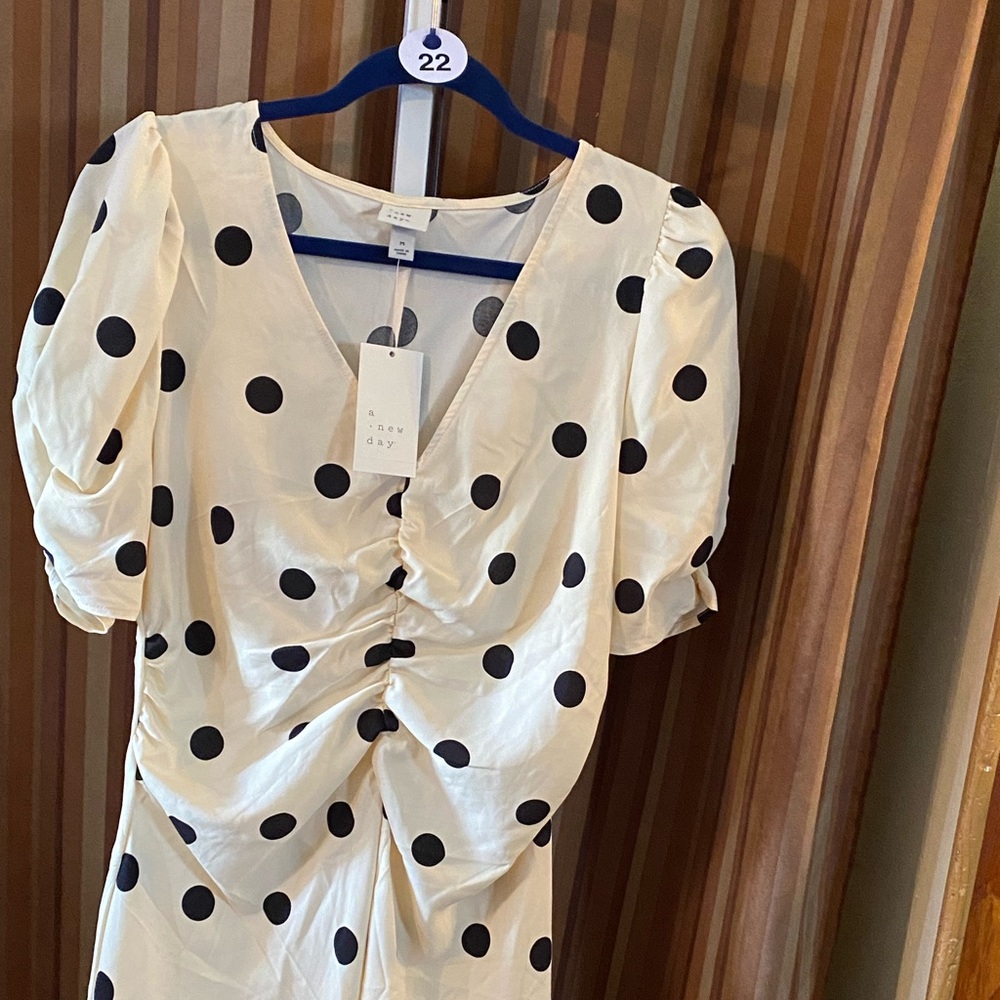 22 A New day size M
